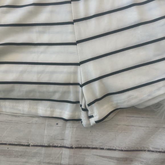 Women's Summer Sleeveless Scoop Neck Strips Beach Jumpsuit Rompers with Pockets - Picture 7 of 8